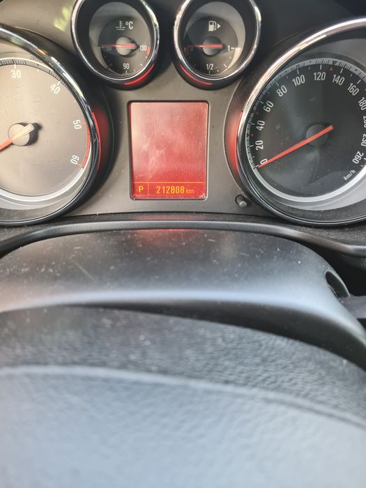 Opel Insignia 2.0 diesel 160KM automat 2012rok