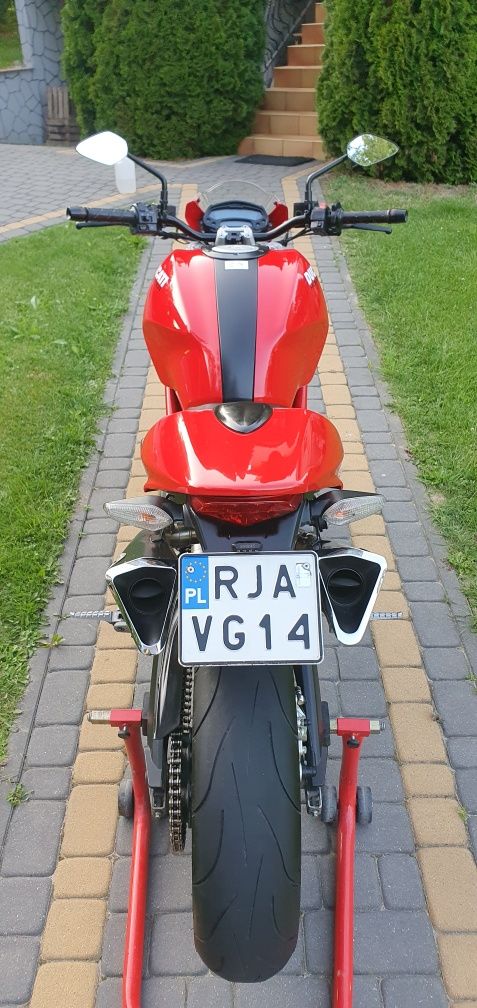 Ducati monster 696