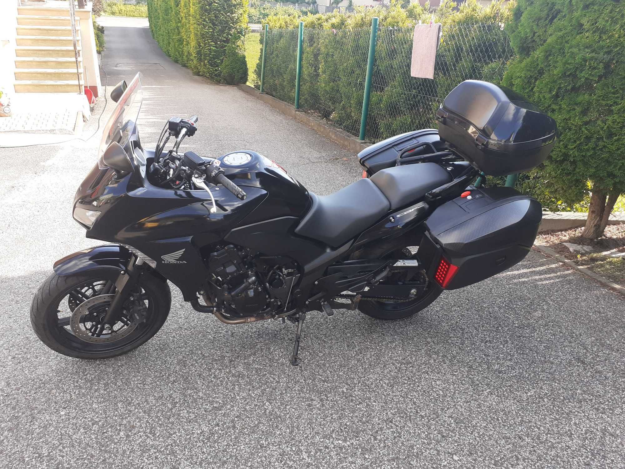 CBF1000 z 2014r mały przebieg 28871 km. oryginalny lakier mt xj cb