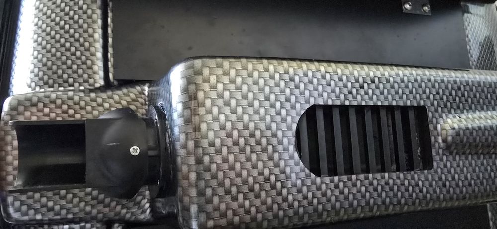 Łódka zanętowa Nowa Carp Madnes Phantom Carbon zasięg do 1km 4kg rt4