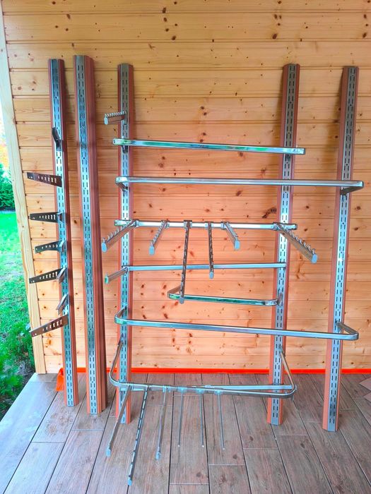 Wieszaki, wyposażenie sklepu