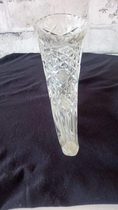 Kryształowy róg obfitości – elegancka dekoracja 18 cm x 12,5 cm
L