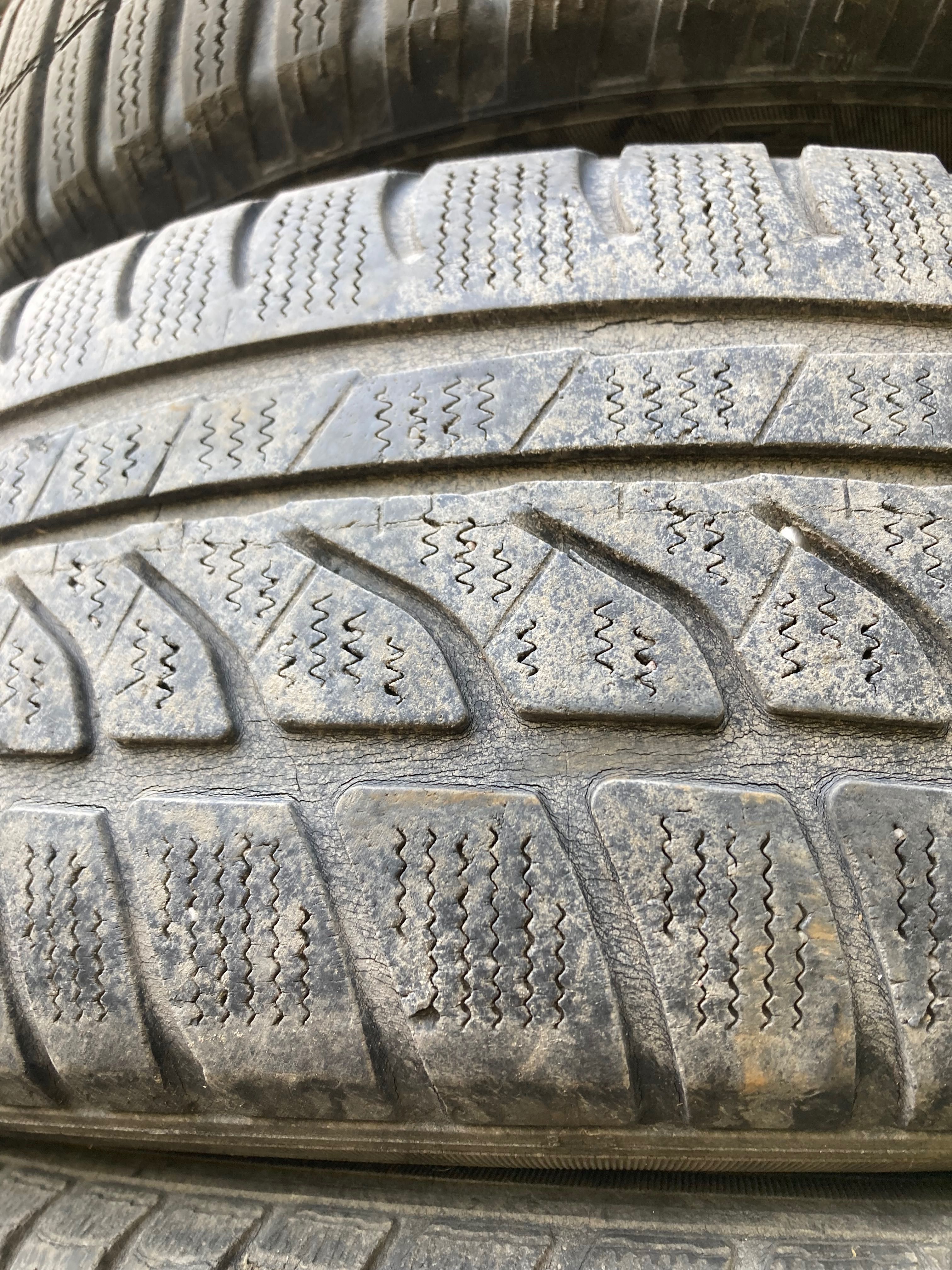 Czarne Alu felgi 15 mazda
