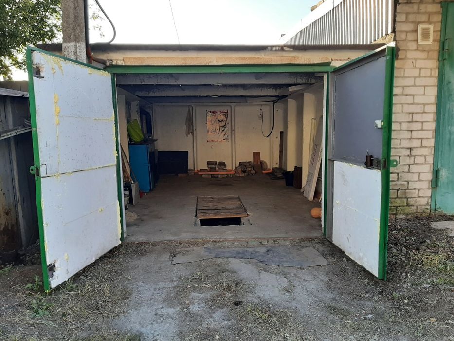 Продам гараж Мотор 1 ул.Брюллова Мотор Сич