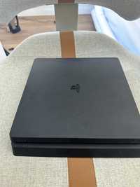 Ps4 1 TB com 2 comandos