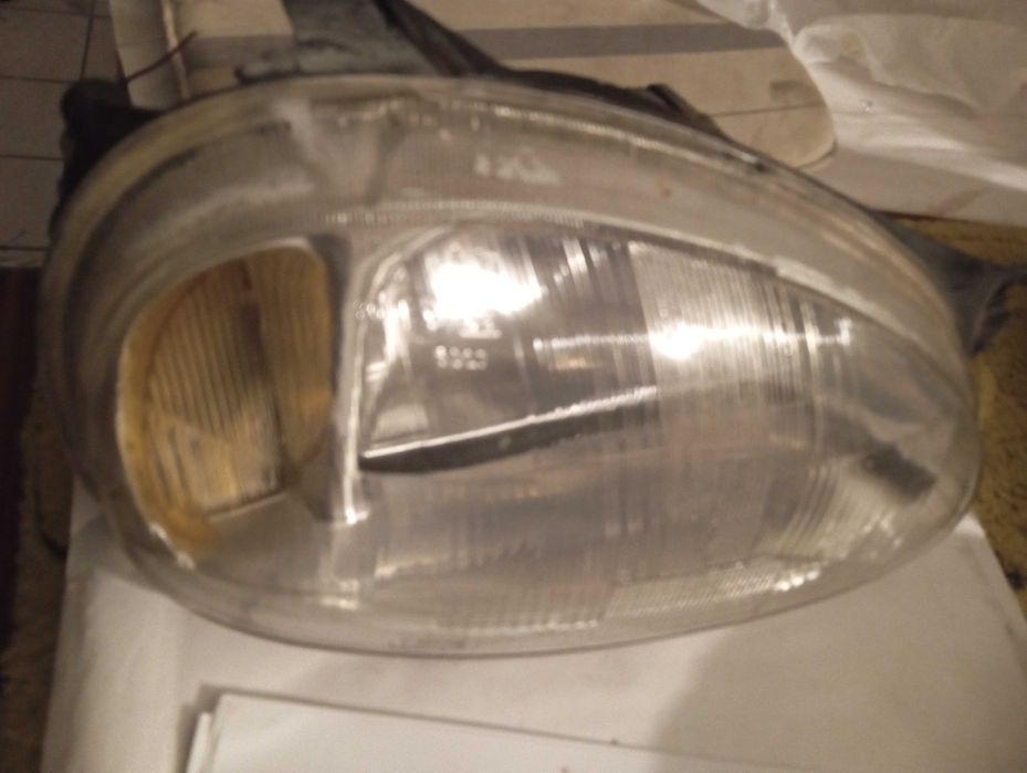 FAROL DIR ou ESQ B ÓPTICA OPEL CORSA B 93-00 COMBO 94-01  Sem lâmpadas