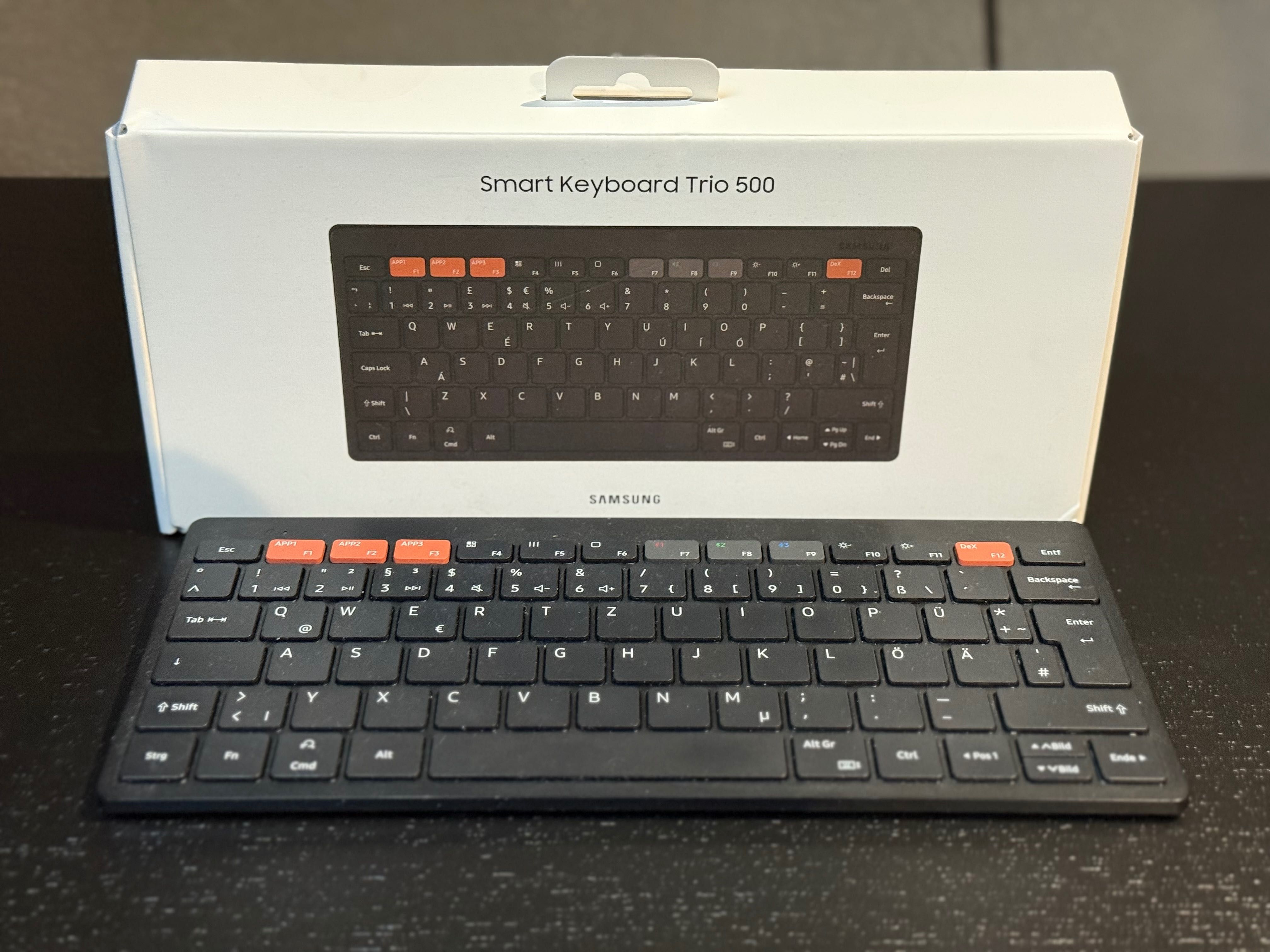 Klawiatura Samsung Smart Keyboard Trio 500