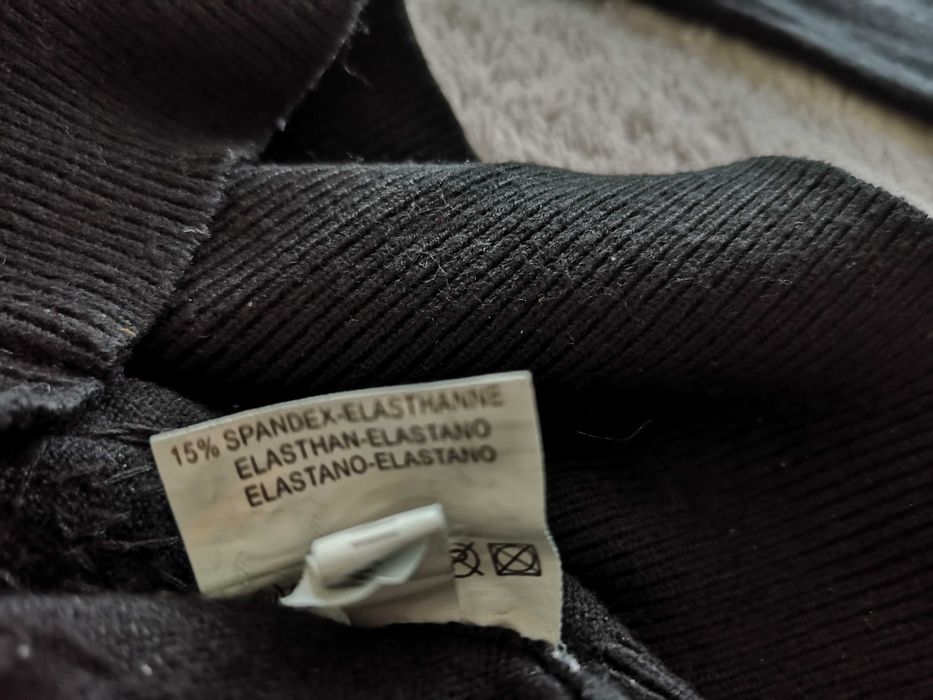 Czarny elegancki wełniany kaszmirowy sweter w cekiny Hostar 36 - 38