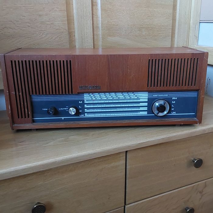 Радіола LOEWE OPTA -- 1957/1958 р. терміново