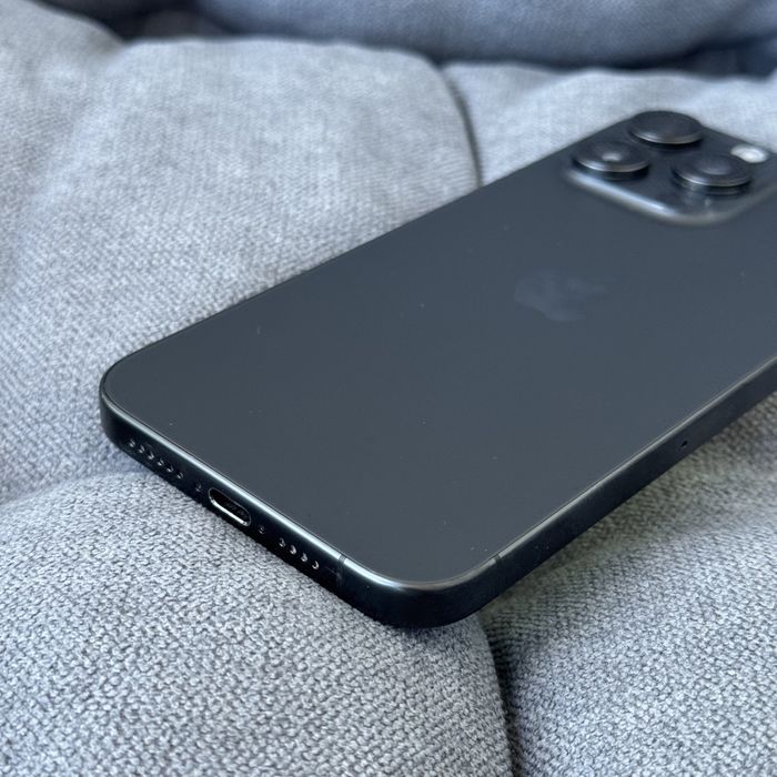 Apple iphone 15 Pro Max 512 gb Black Titan