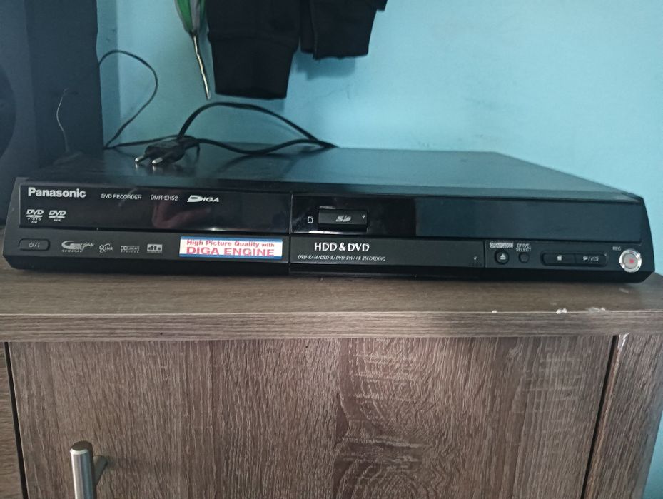 Sprzedam DVD z nagrywarka Panasonic