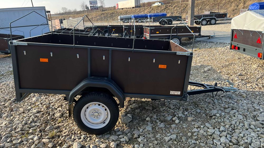 Прицеп до легкового авто : 2,15 х 1,26 м борт 60см , фанера