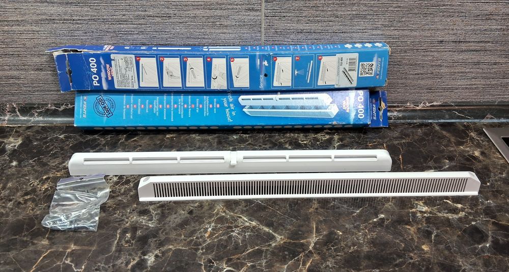 Оконный проветриватель Вентс ПО 400 (приточный клапан).