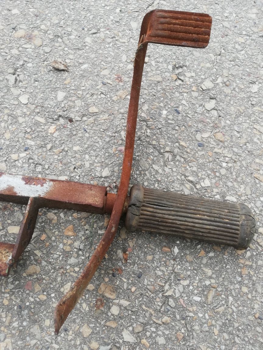 Stare stopki i dźwignia PRL zabytek
