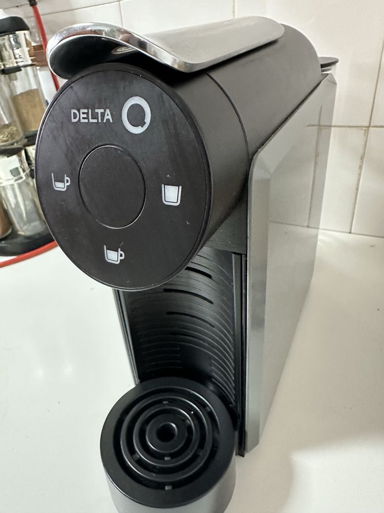 Máquina de café Delta Q