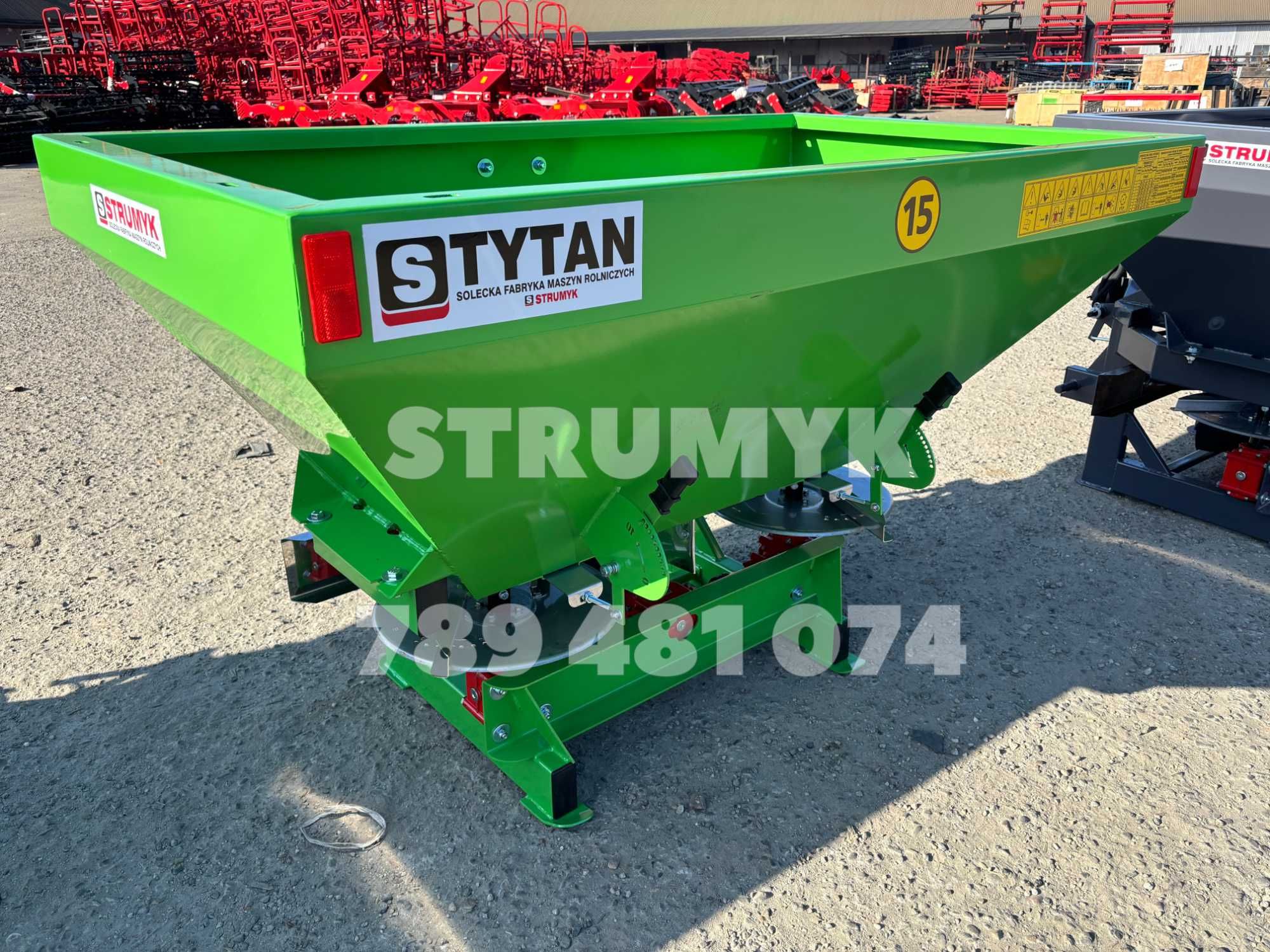rozsiewacz nawozu DWUTALERZOWY Strumyk plandeka/kratka 400l -1600l