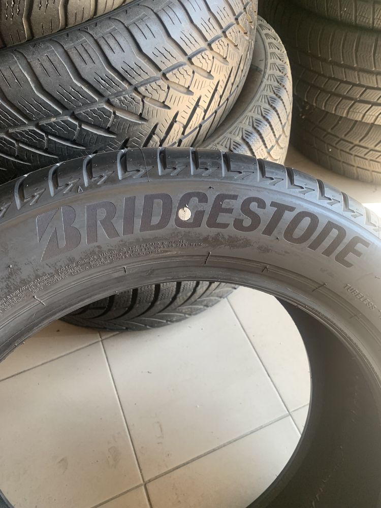 Комплект літніх шин 225/55/18 102Y Bridgestone Turanza T005