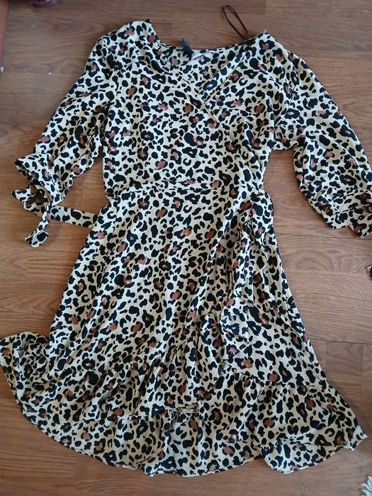 Sukienka w panterkę rozm 38l h&m