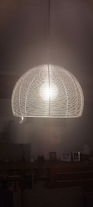 Nowoczesny klosza, abażur z metalowego drutu