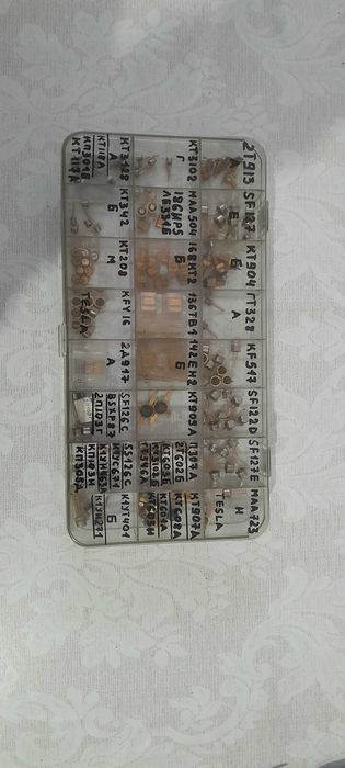 Для продажу різні радіодеталі: ТРАНЗИСТОРИ,МІКРОСХЕМИ,ДІОДИ і тд..