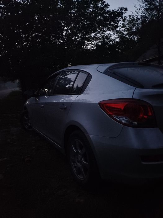 Chevrolet Cruze 1,7 дизель хетчбек
