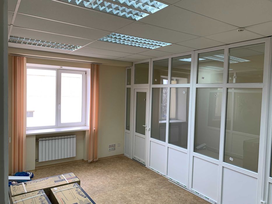 Аренда офис 16м2 и 24м2 за 220грн/м2  рынок ХТЗ пр,Олександрiвський99