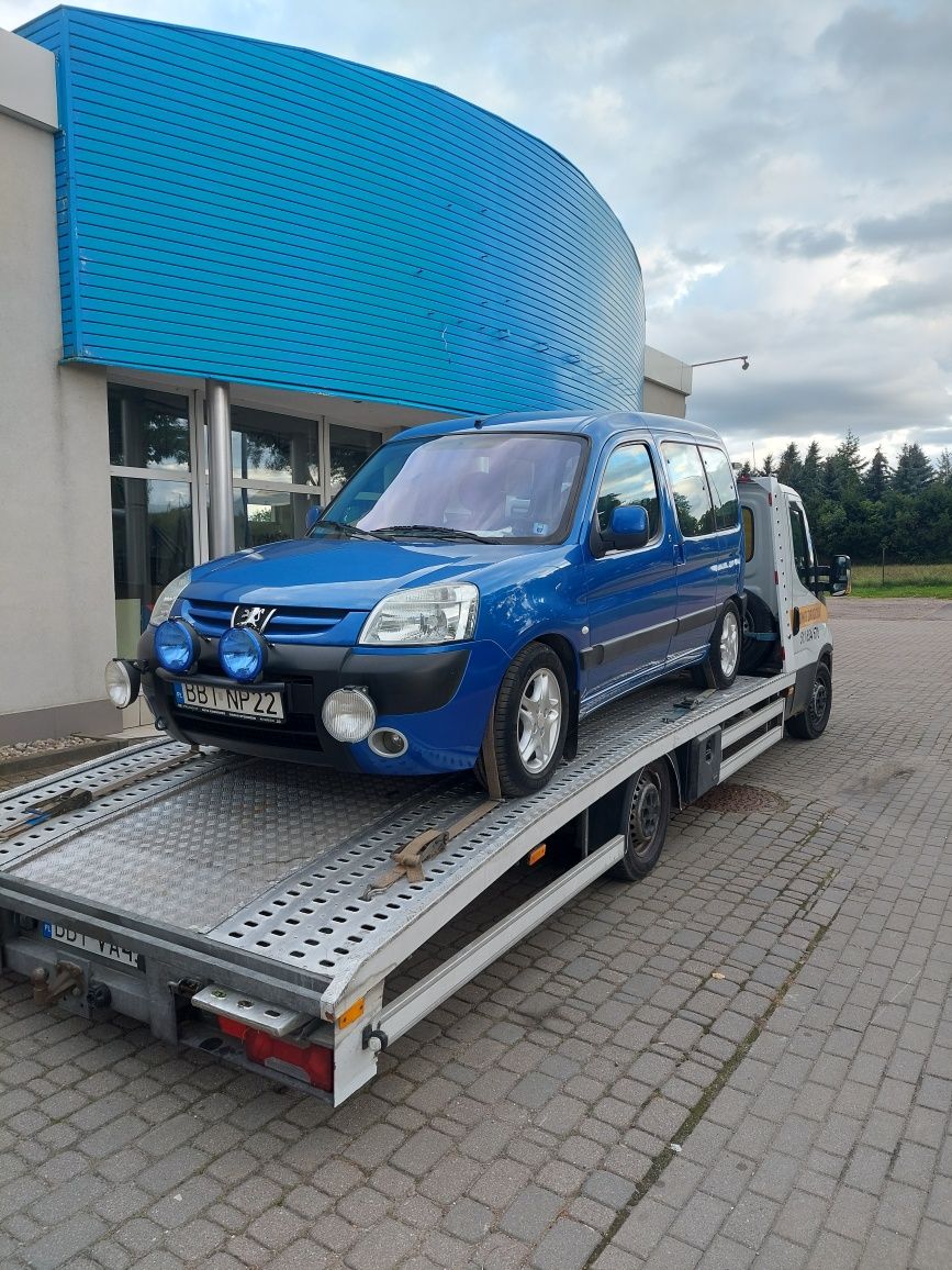 Pomoc drogowa auto laweta usługi transportowe auto holowanie transport