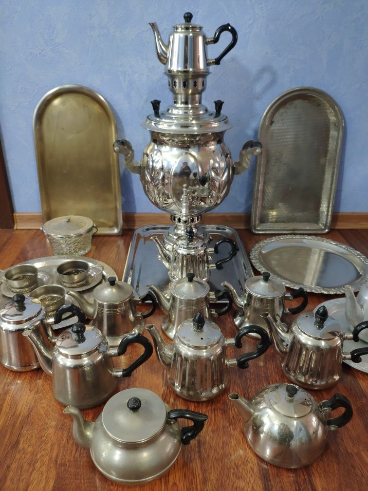Продам! Чайники ,  заварники , подносы