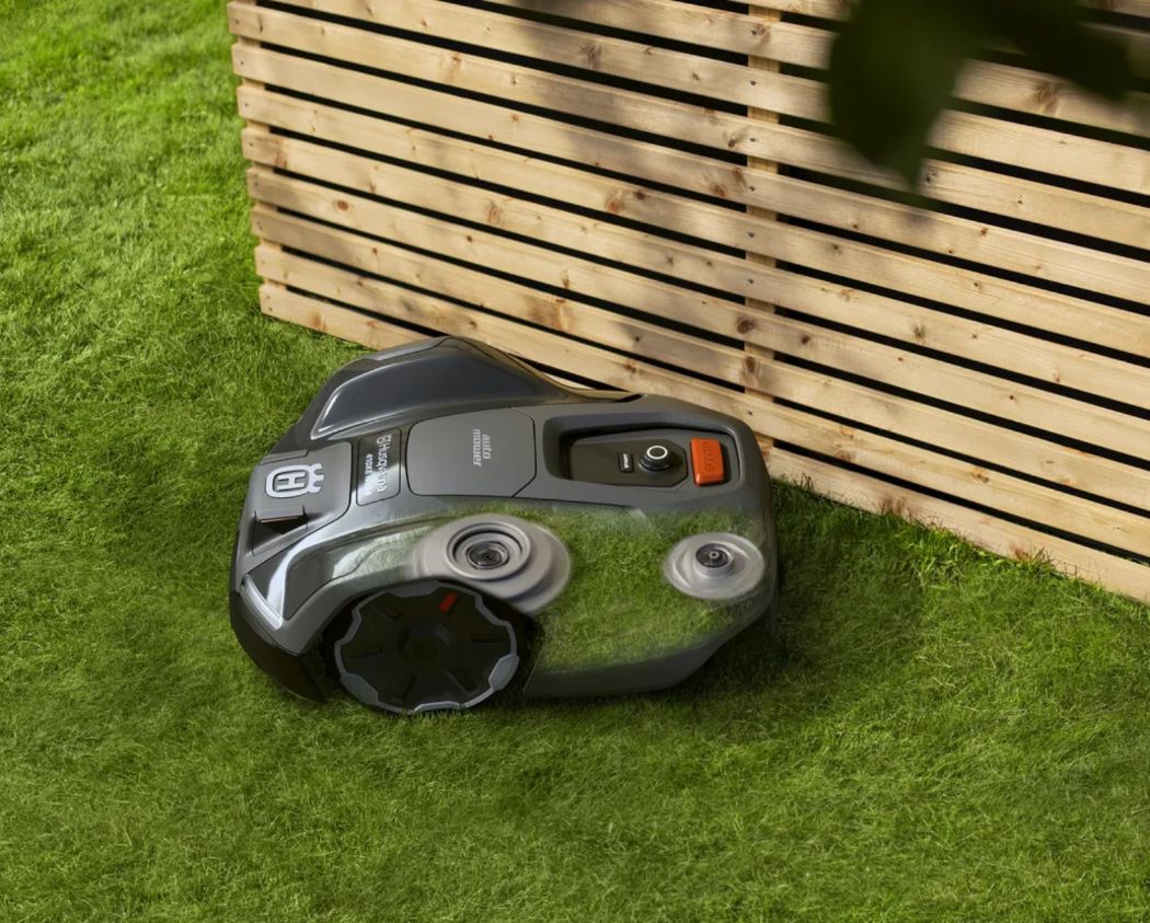 Robot koszący Husqvarna Automower® AM 405XE Nera do pow. 600 m²