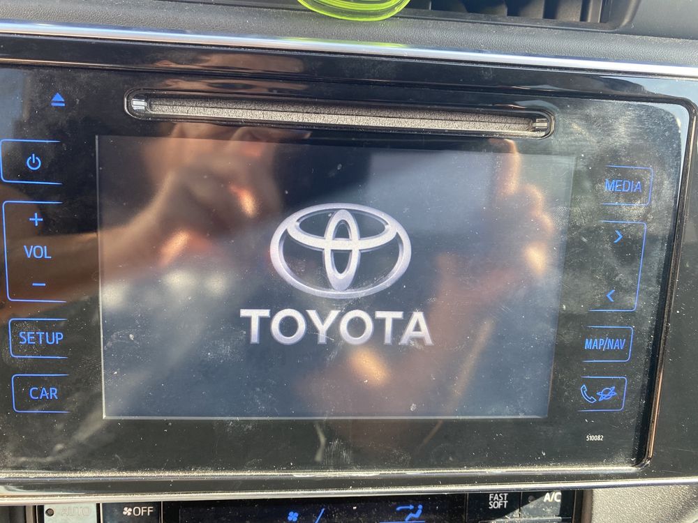 Auto Rádio Táctil Toyota Auris