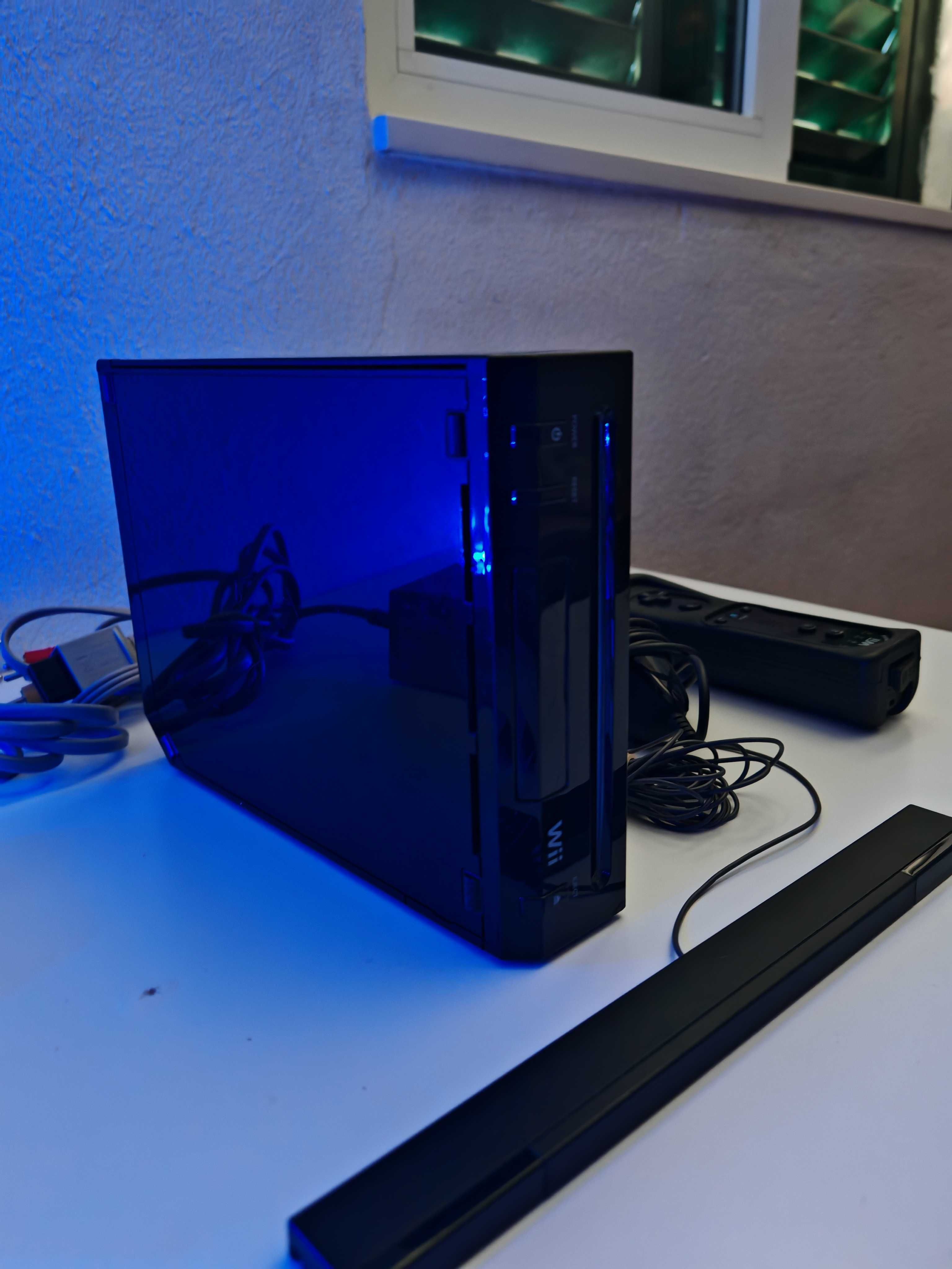 Nintendo Wii Preto com comando e Nunchuck