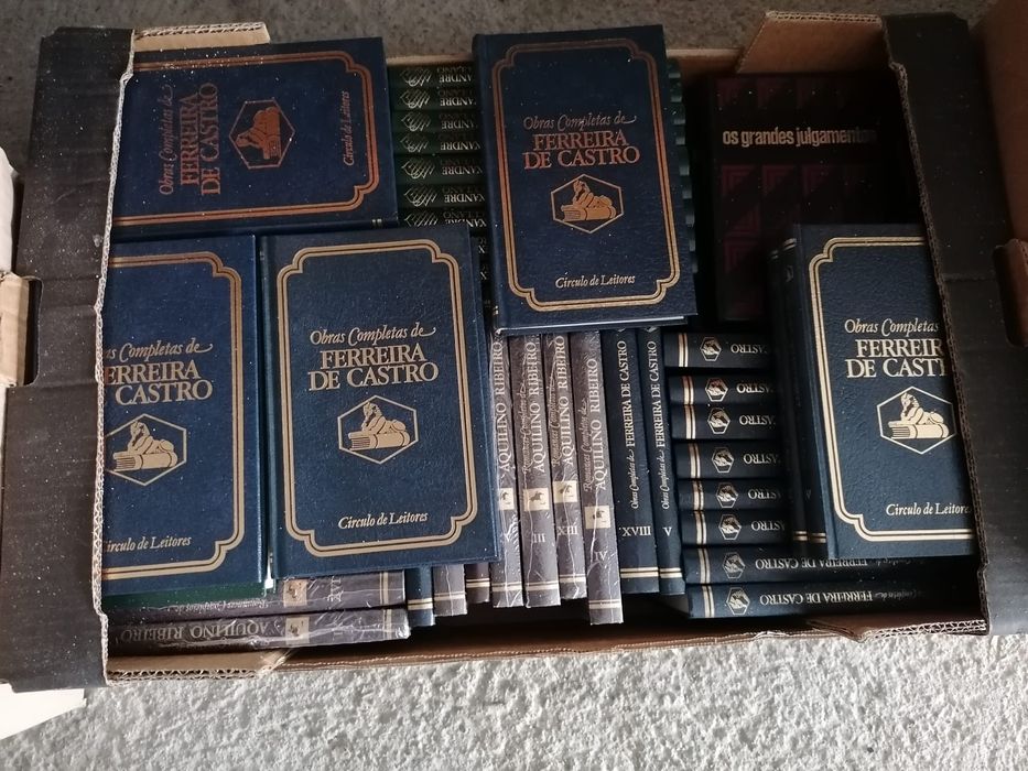 Coleção de livros antigos