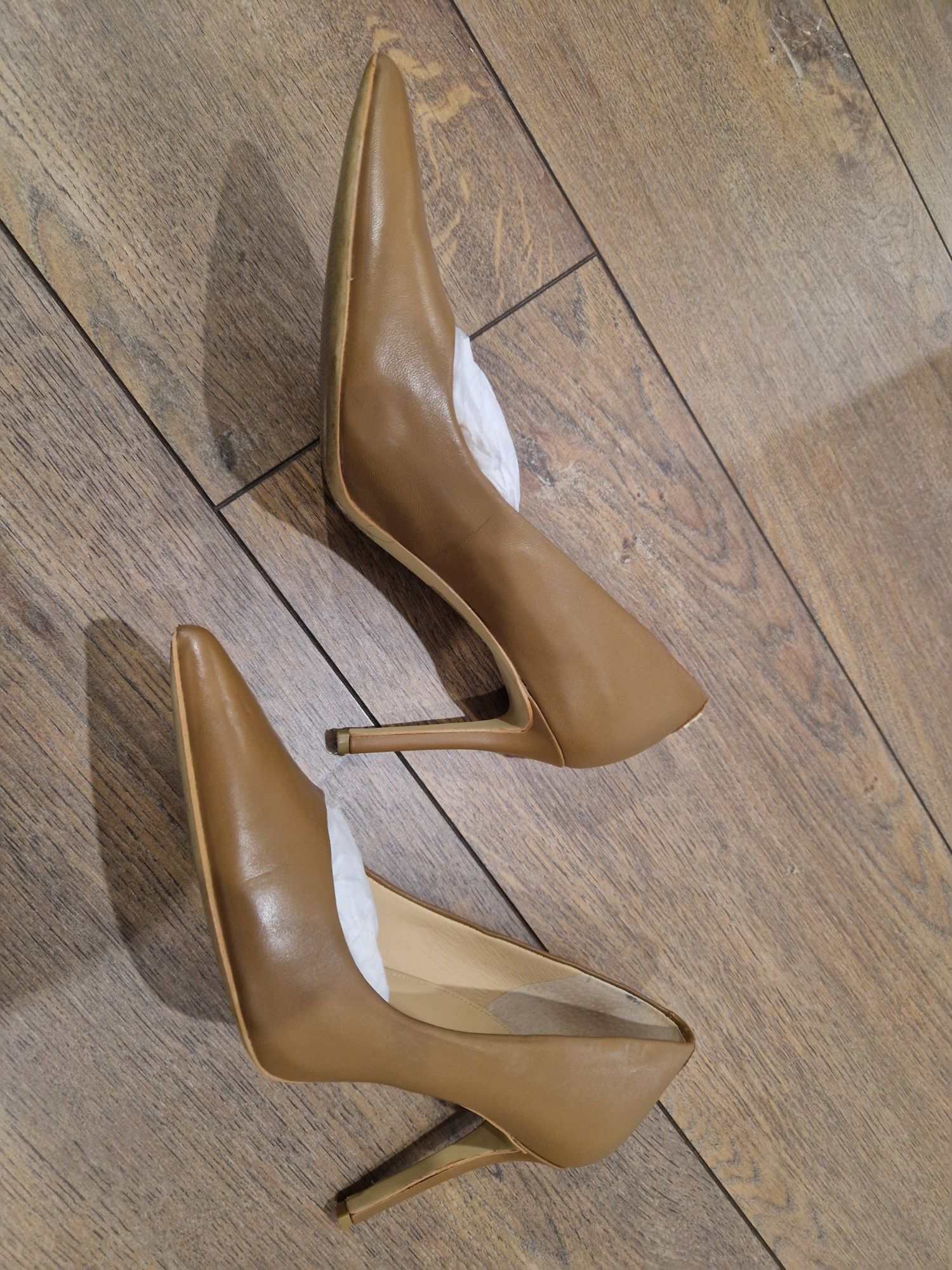 Sapatos camel guess 38