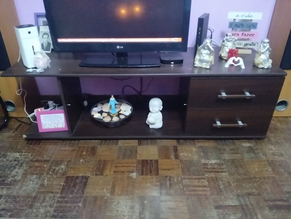 Móvel de TV com 2 gavetas