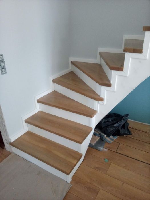 SCHODY NA BETON STOPNIE NA BETONIE drewniane producent montaż