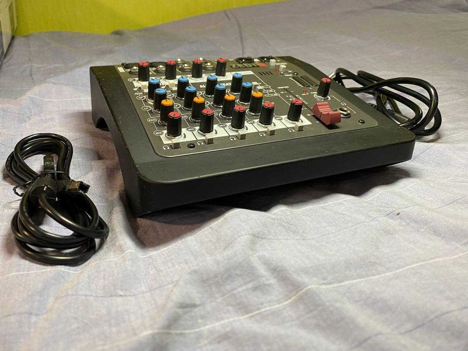Мікшерний пульт Allen&Heath ZEDi-8