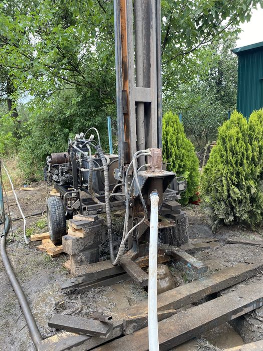 Бурение скважен до 100 і більше метрів