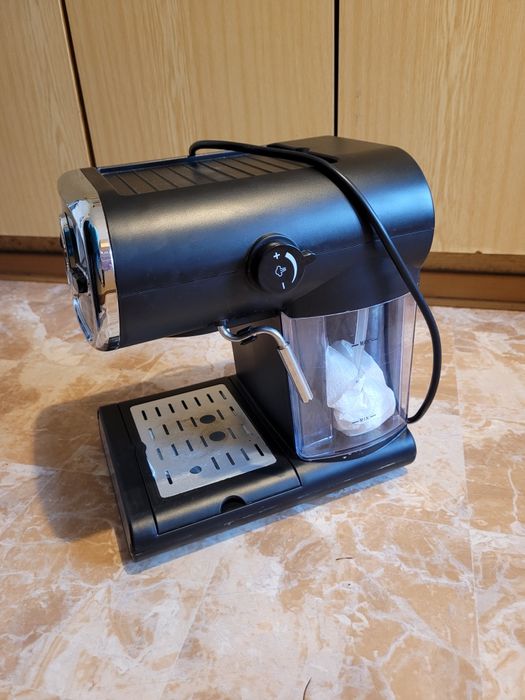 Ekspres kolbowy Silvercrest SEM 1100 B3 Czarny
Ekspres ciśnieniowy Sil