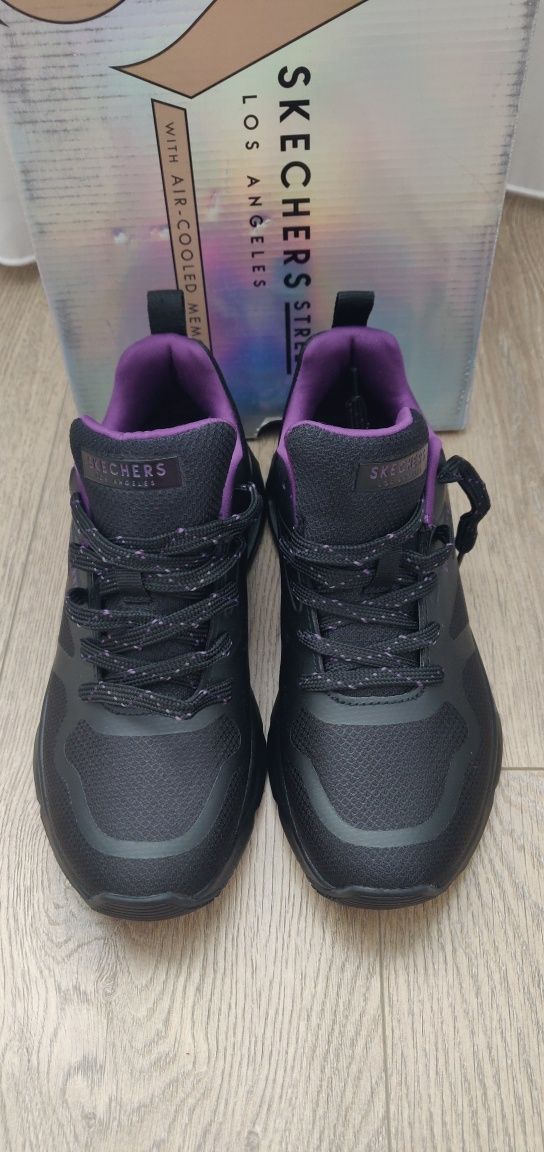 Жіночі кросівки Skechers