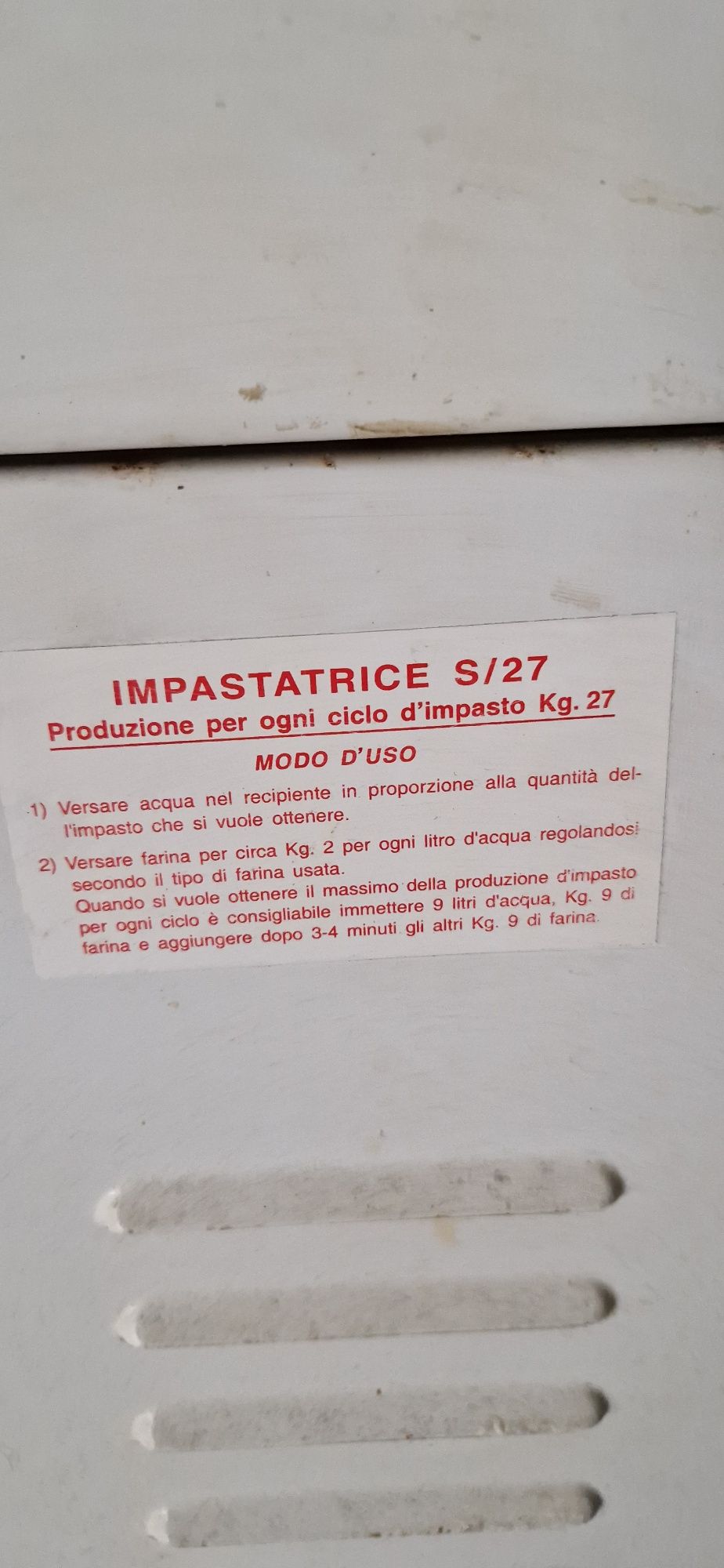 Batedeira / amassadeira industrial panificação e pastelaria 10kg