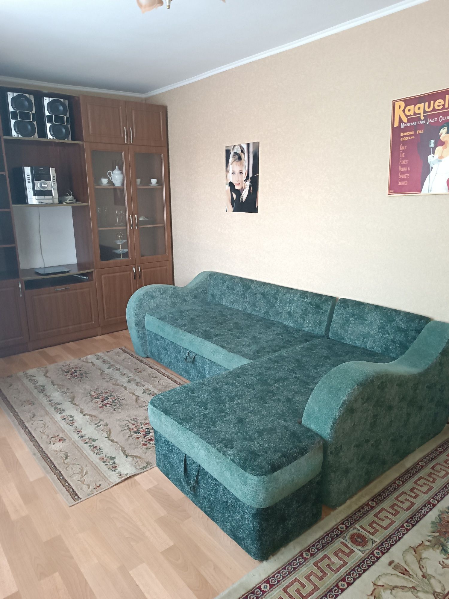 Продам 1 кк Театральная
