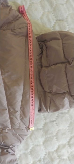 Стильний зимовий пуховик