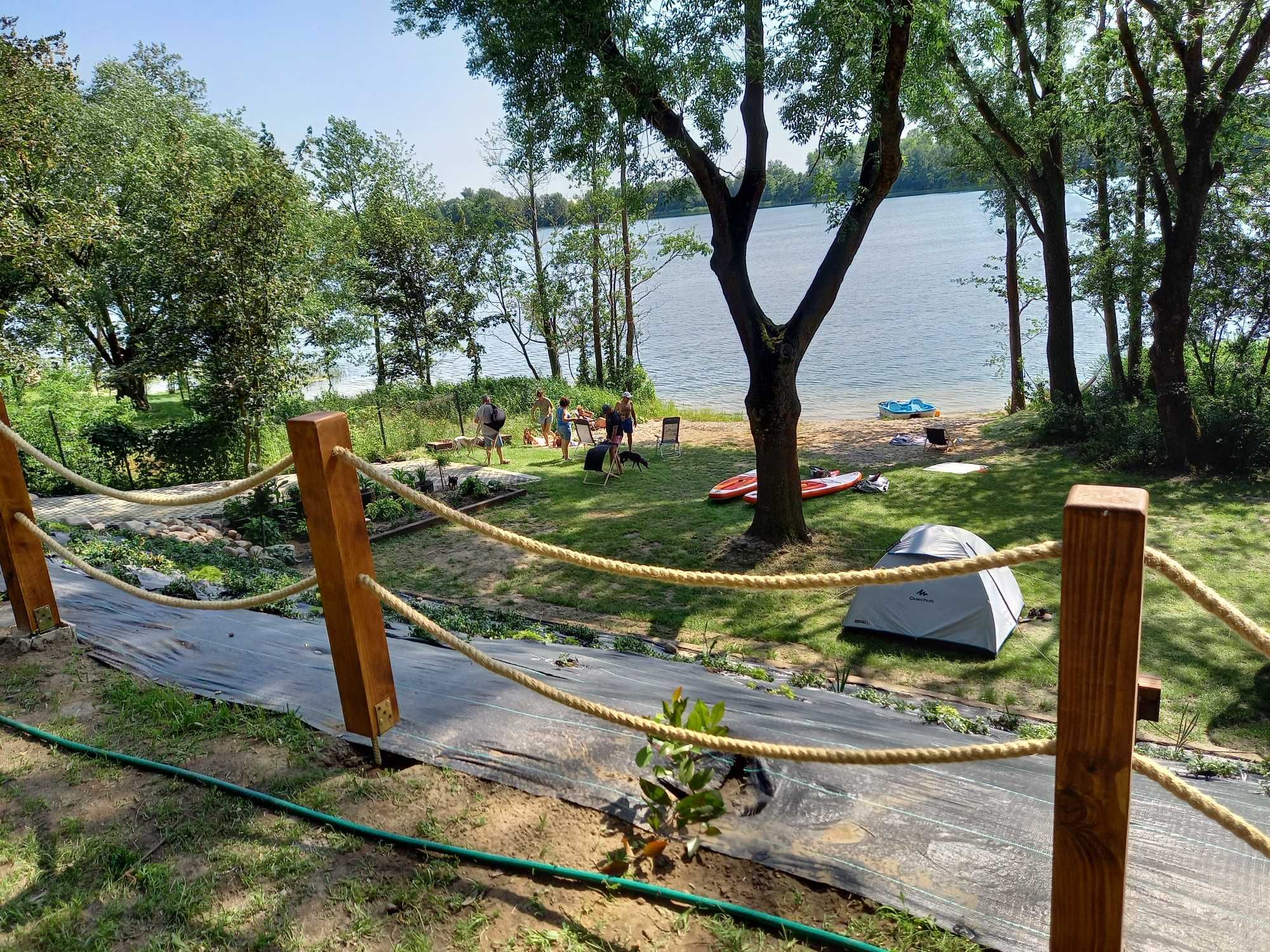 Apartament nad brzegiem jeziora, jacuzzi, sauna, pole biwakowe