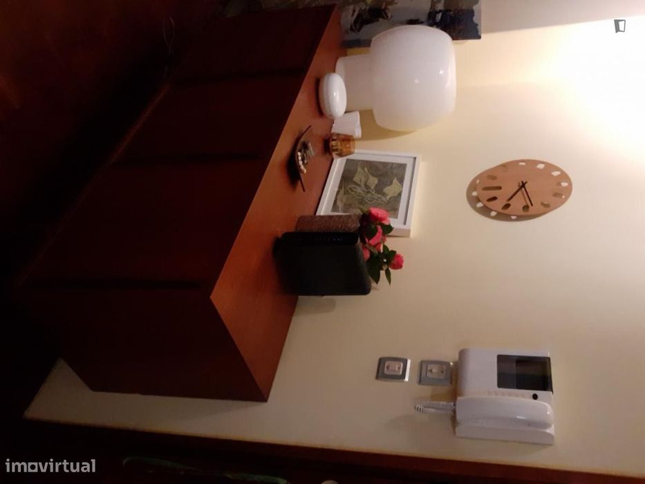 Quarto - localizado em Matosinhos Porto