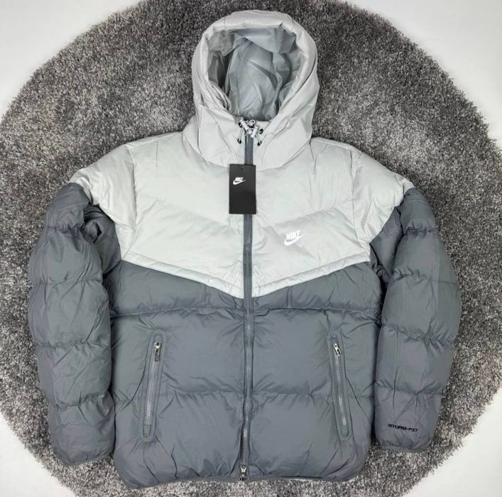 Зимовий пуховик Nike