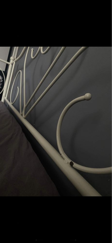Metalowe łóżko jednoosobowe z materacem łóżko z materacem