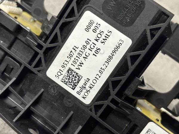 Conjunto / manetes de luzes e limpa vidros VOLKSWAGEN Golf VIII (CD1)