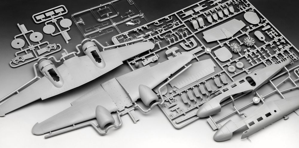 Model do sklejania SAMOLOT 1/48 Revell 03811 BEECHCRAFT MODEL 18