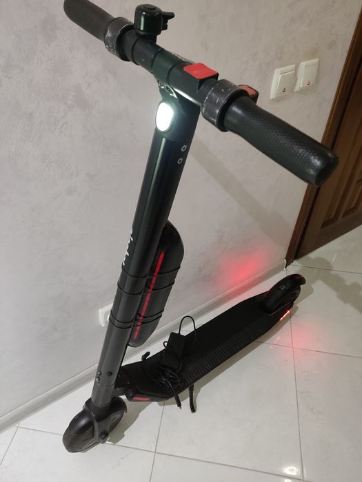 Електросамокат " Ninebot "
