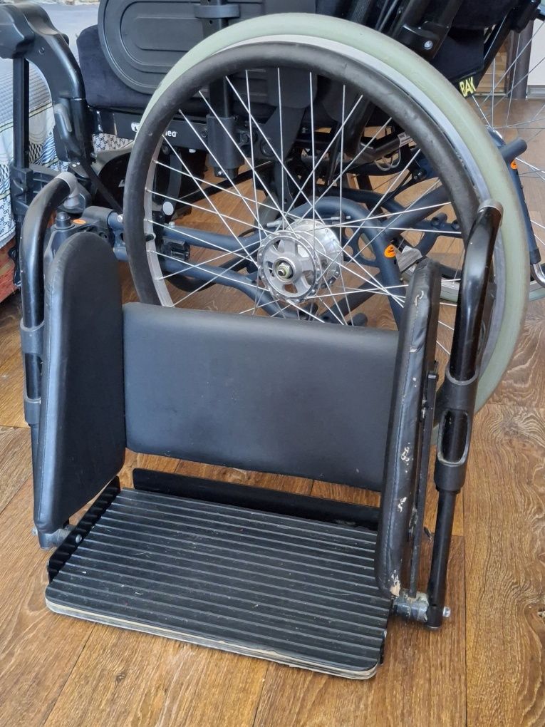 Многофункциональная  инвалидная коляска Invacare Rea Azalea